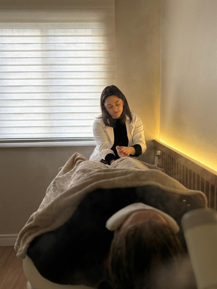 Spa Therapy Hair · head spa